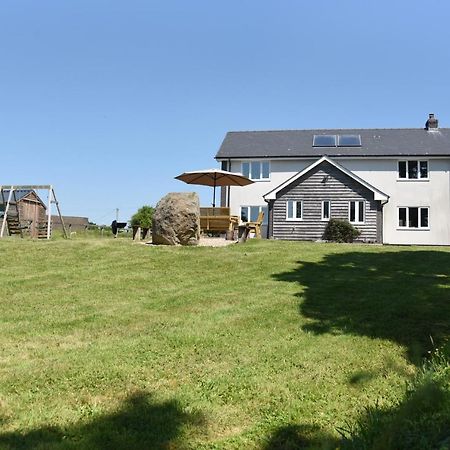 Maen Llwyd Villa Llanyre Buitenkant foto