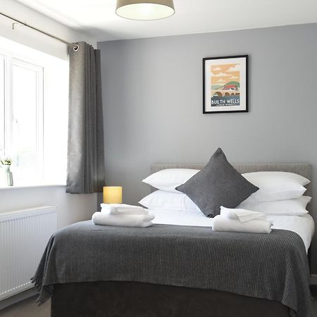 Maen Llwyd Villa Llanyre Buitenkant foto