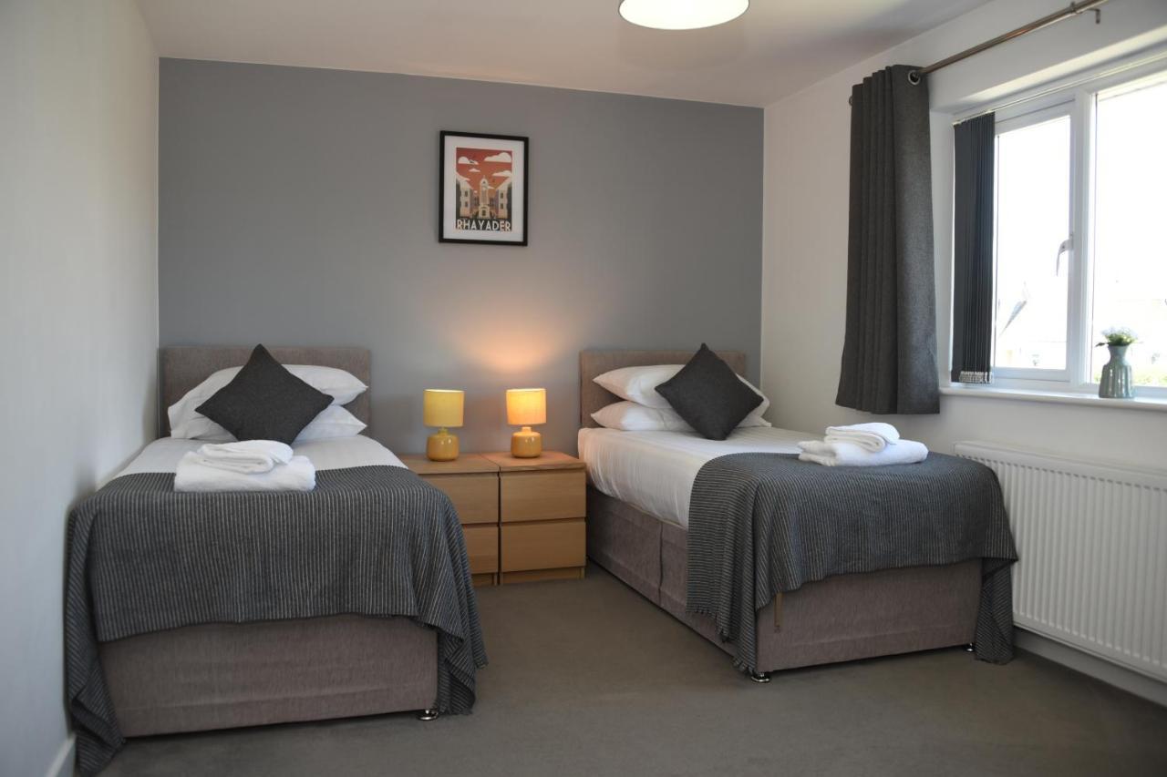 Maen Llwyd Villa Llanyre Buitenkant foto